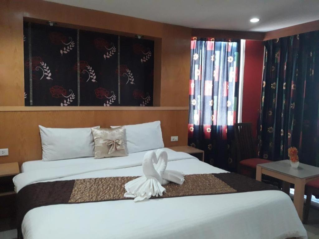 New Pind Balluchi Inn Pattaya Εξωτερικό φωτογραφία